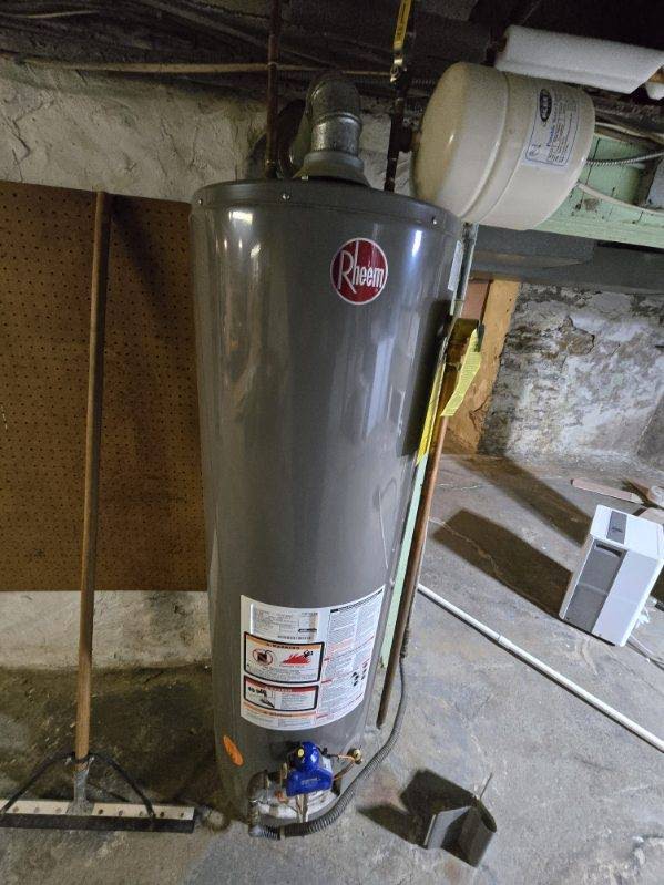 RWC Plumbing & Restoration residential water heater replacement